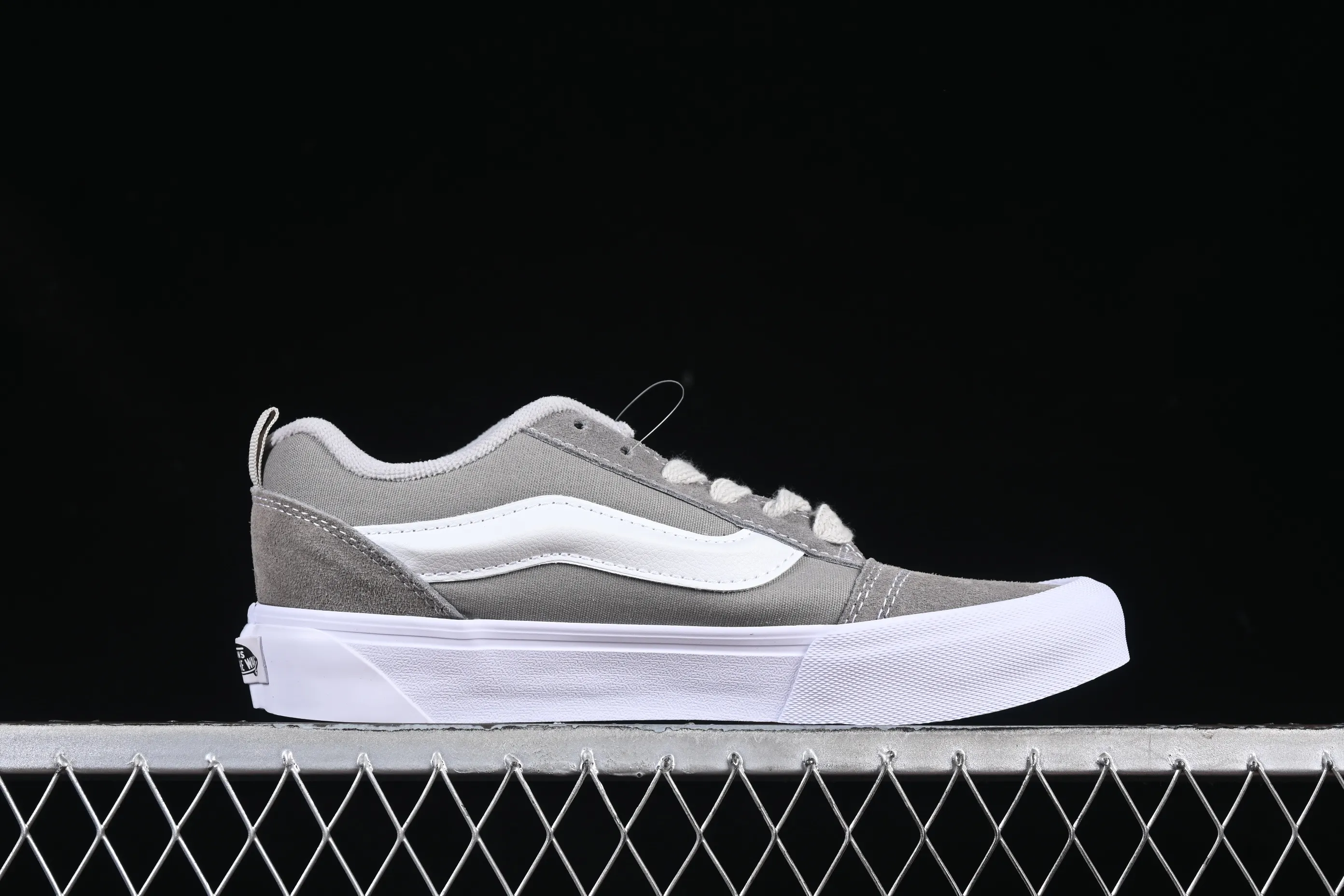 All categories Vans Vans series Vans Low Vans low-top Vans Knu Skool Vans low-top retro casual fat bread shoes VN000CS0BGG